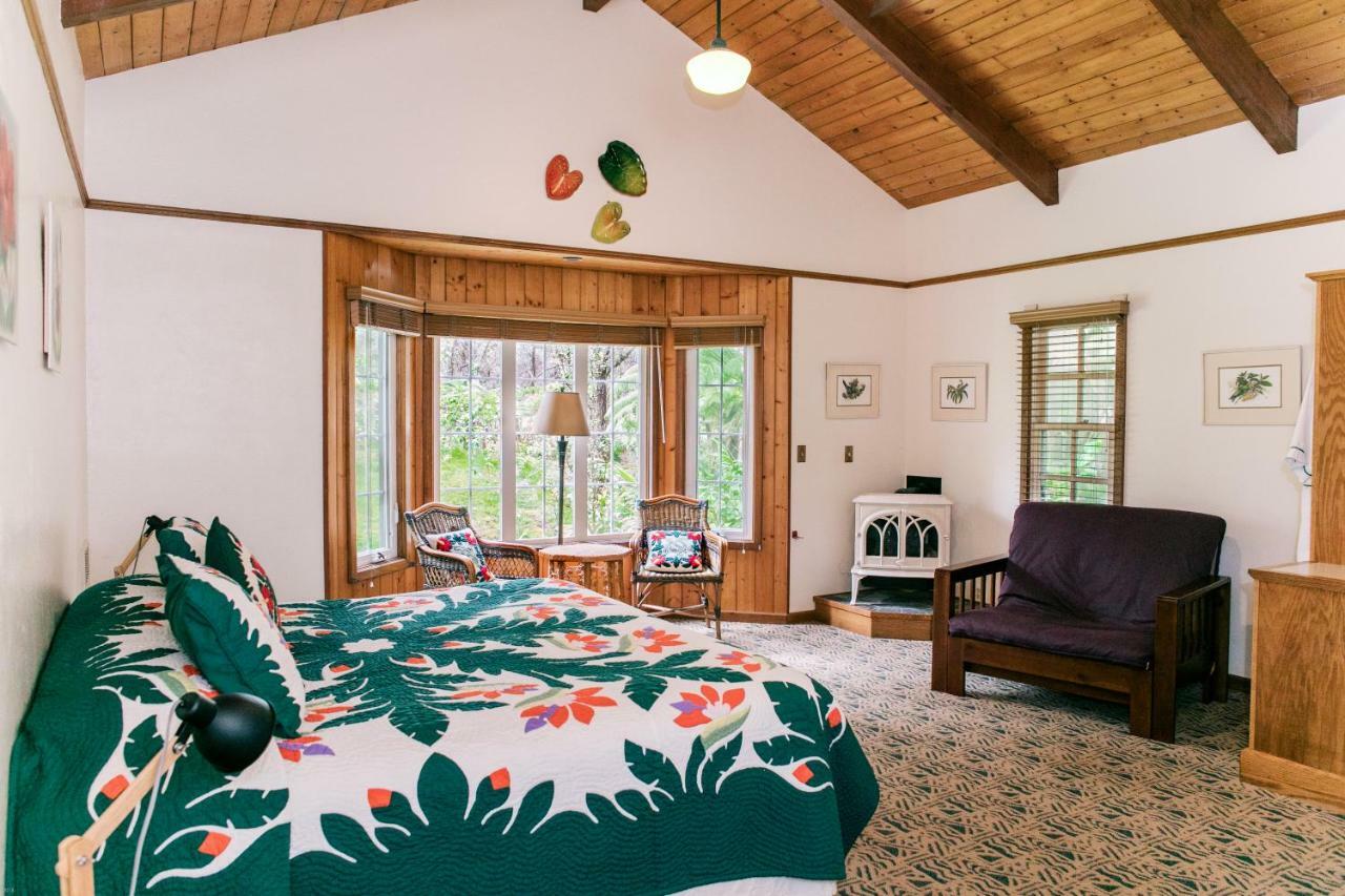 Kilauea Lodge And Restaurant Volcano Dış mekan fotoğraf