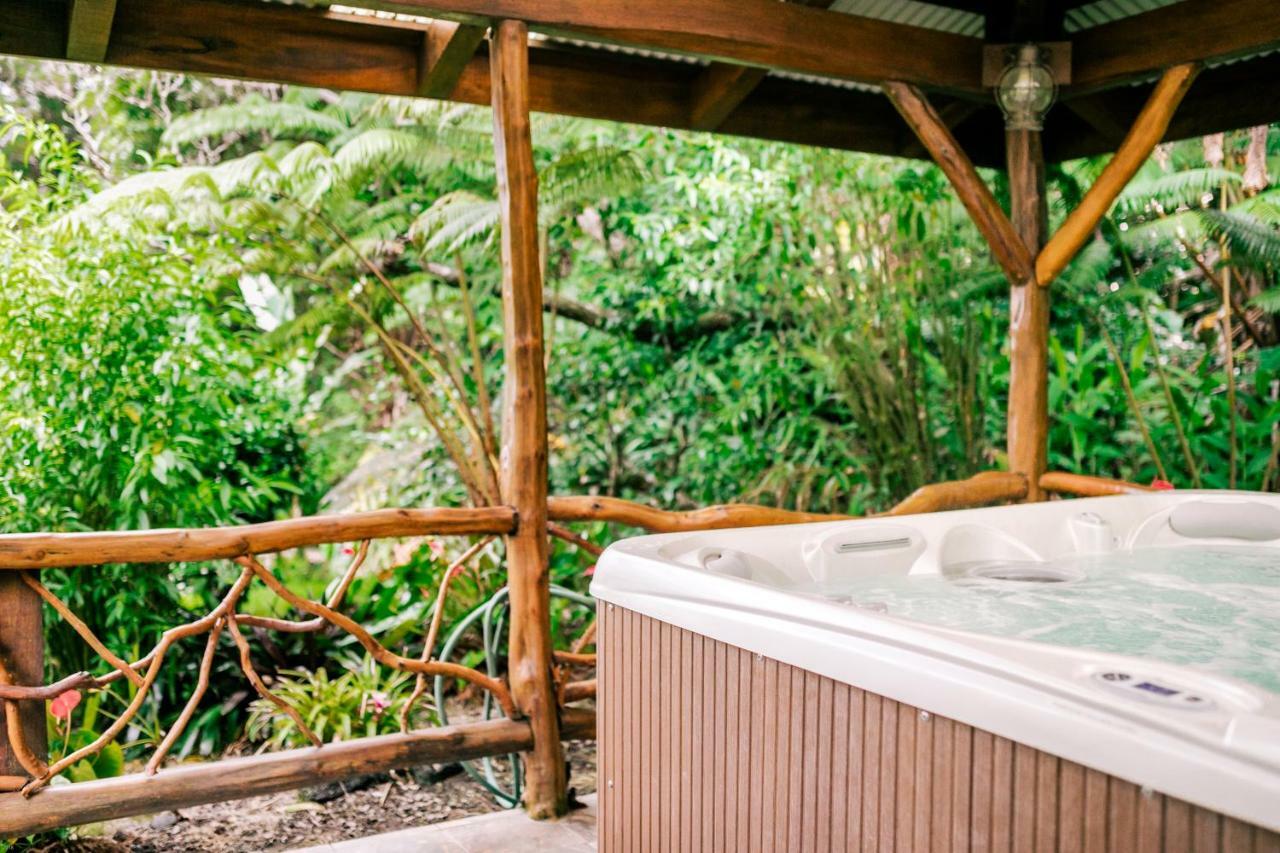 Kilauea Lodge And Restaurant Volcano Dış mekan fotoğraf